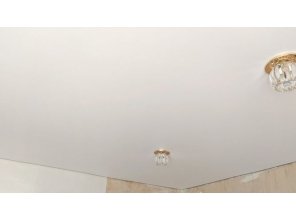 Монтаж потолка на кухне 7 м2 с использованием пленки VIPCEILING серии MONLANGE M9001 (2.60)