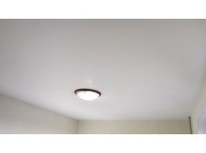 Монтаж потолка в спальне 13 м2 с использованием пленки VIPCEILING серии MONLANGE M9001 (2.60)