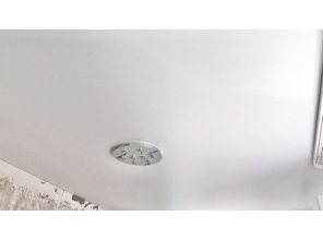 Монтаж потолка для зала 19 м2 с использованием пленки VIPCEILING серии MONLANGE M9001 (3.50)