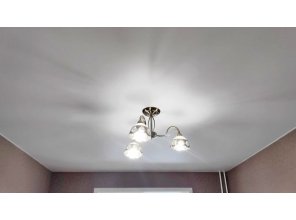 Монтаж потолка в спальне 11 м2 с использованием пленки VIPCEILING серии MONLANGE M9001 (3.25)