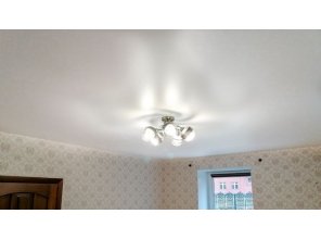 Монтаж потолка для зала 19 м2 с использованием пленки VIPCEILING серии MONLANGE M9001 (3.50)