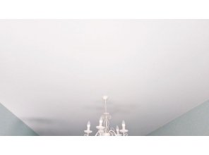 Монтаж потолка для зала 17 м2 с использованием пленки VIPCEILING серии MONLANGE M9001 (3.25)