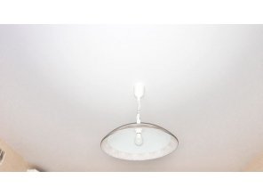 Монтаж потолка на кухне 10 м2 с использованием пленки VIPCEILING серии MONLANGE M9001 (3.25)