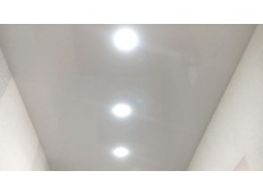Монтаж потолка в прихожей 7 м2 с использованием пленки VIPCEILING серии MONLANGE L9001 (2.15)