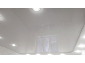 Монтаж потолка для зала 15 м2 с использованием пленки VIPCEILING серии MONLANGE L9001 (3.50)