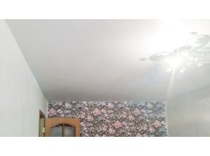 Монтаж потолка в гостиной 17 м2 с использованием пленки VIPCEILING серии MONLANGE M9001 (3.25)