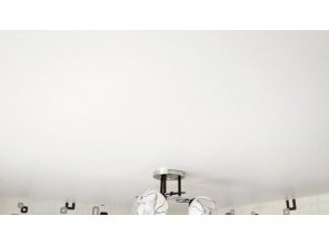 Монтаж потолка на кухне 5 м2 с использованием пленки VIPCEILING серии MONLANGE S9020 (2.15)