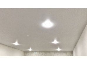 Монтаж потолка для зала 18 м2 с использованием пленки VIPCEILING серии MONLANGE M9001 (3.50)