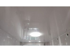 Монтаж потолка для зала 19 м2 с использованием пленки VIPCEILING серии MONLANGE L9001 (3.25)