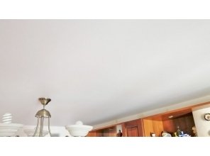 Монтаж потолка на кухне 10 м2 с использованием пленки VIPCEILING серии MONLANGE M9001 (2.15)