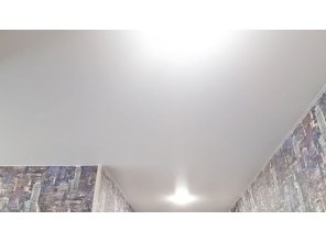 Монтаж потолка в квартире 12 м2 с использованием пленки VIPCEILING серии MONLANGE M9001 (3.50)