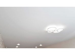 Монтаж потолка на кухне 22 м2 с использованием пленки VIPCEILING серии MONLANGE S9020 (3.25)