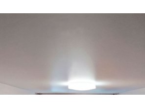 Монтаж потолка в гостиной 17 м2 с использованием пленки VIPCEILING серии MONLANGE M9001 (3.25)