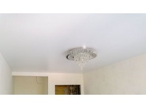 Монтаж потолка в спальне 11 м2 с использованием пленки VIPCEILING серии MONLANGE S9020 (2.15)