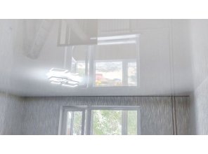 Монтаж потолка в квартире 23 м2 с использованием пленки VIPCEILING серии MONLANGE L9001 (4.35)