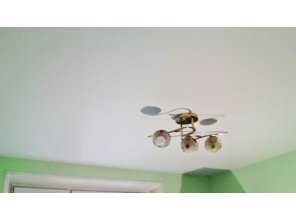 Монтаж потолка на кухне 9 м2 с использованием пленки VIPCEILING серии MONLANGE M9001 (3.25)