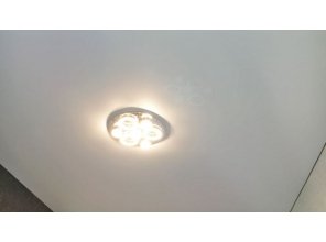 Монтаж потолка в спальне 13 м2 с использованием пленки VIPCEILING серии MONLANGE M9001 (3.25)