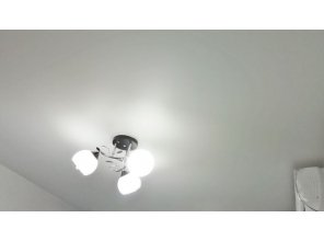 Монтаж потолка в спальне 7 м2 с использованием пленки VIPCEILING серии MONLANGE M9001 (2.60)