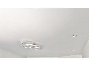 Монтаж потолка в спальне 12 м2 с использованием пленки VIPCEILING серии MONLANGE M9001 (3.25)