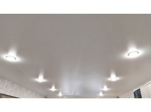 Монтаж потолка для зала 16 м2 с использованием пленки VIPCEILING серии MONLANGE S9020 (3.25)