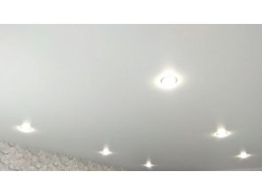 Монтаж потолка для зала 19 м2 с использованием пленки VIPCEILING серии MONLANGE M9001 (3.50)