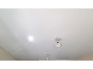 Монтаж потолка для зала 11 м2 с использованием пленки VIPCEILING серии MONLANGE M9001 (3.25)