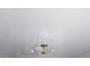 Монтаж потолка в спальне 13 м2 с использованием пленки VIPCEILING серии MONLANGE L9001 (3.25)