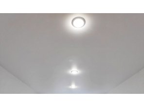 Монтаж потолка в спальне 10 м2 с использованием пленки VIPCEILING серии MONLANGE M9001 (2.60)