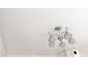 Монтаж потолка на кухне 11 м2 с использованием пленки VIPCEILING серии MONLANGE M9001 (3.25)