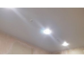 Монтаж потолка в коридоре 6 м2 с использованием пленки VIPCEILING серии MONLANGE M9001 (2.60)