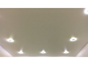 Монтаж потолка для зала 17 м2 с использованием пленки VIPCEILING серии MONLANGE M9001 (3.50)