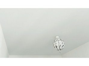 Монтаж потолка в гостиной 20 м2 с использованием пленки VIPCEILING серии MONLANGE M9001 (3.80)