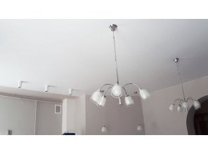 Монтаж потолка в квартире 19 м2 с использованием пленки VIPCEILING серии MONLANGE S9020 (4.35)