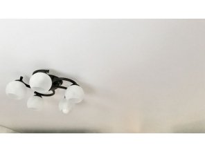 Монтаж потолка в спальне 10 м2 с использованием пленки VIPCEILING серии MONLANGE S9020 (3.25)