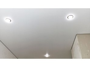 Монтаж потолка в спальне 10 м2 с использованием пленки VIPCEILING серии MONLANGE S9020 (2.60)