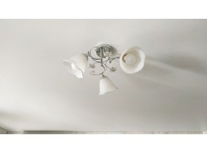 Монтаж потолка в гостиной 18 м2 с использованием пленки VIPCEILING серии MONLANGE M9001 (4.35)