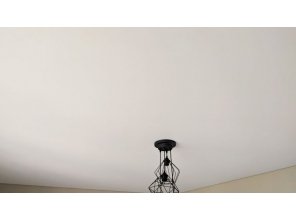 Монтаж потолка в спальне 19 м2 с использованием пленки VIPCEILING серии MONLANGE M9001 (3.80)