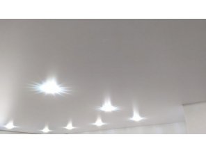 Монтаж потолка для зала 25 м2 с использованием пленки VIPCEILING серии MONLANGE S9020 (4.90)