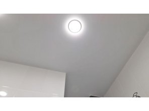 Монтаж потолка в ванной 5 м2 с использованием пленки VIPCEILING серии MONLANGE S9020 (2.15)