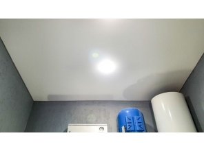 Монтаж потолка в прихожей 5 м2 с использованием пленки VIPCEILING серии MONLANGE M9001 (2.15)