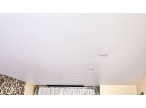 Монтаж потолка в спальне 13 м2 с использованием пленки VIPCEILING серии MONLANGE S9020 (3.25)