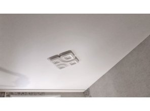 Монтаж потолка в спальне 10 м2 с использованием пленки VIPCEILING серии MONLANGE M9001 (2.60)