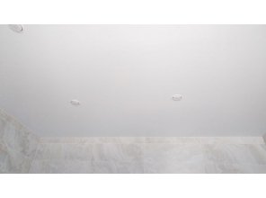 Монтаж потолка в ванной 10 м2 с использованием пленки VIPCEILING серии MONLANGE M9001 (3.25)