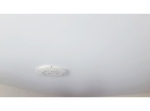 Монтаж потолка в гостиной 17 м2 с использованием пленки VIPCEILING серии MONLANGE M9001 (3.25)