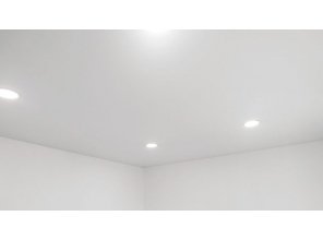 Монтаж потолка в спальне 16 м2 с использованием пленки VIPCEILING серии MONLANGE M9001 (3.25)