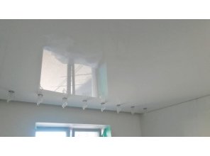 Монтаж потолка в детской 13 м2 с использованием пленки VIPCEILING серии MONLANGE L9001 (3.80)