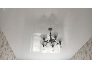 Монтаж потолка в спальне 11 м2 с использованием пленки VIPCEILING серии MONLANGE L9001 (3.50)