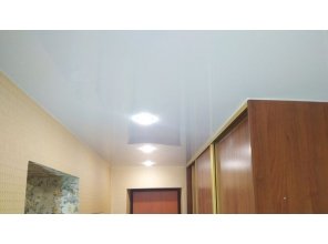 Монтаж потолка в коридоре 9 м2 с использованием пленки VIPCEILING серии MONLANGE L9001 (1.95)
