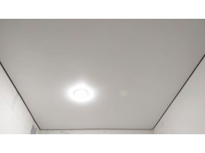 Монтаж потолка в прихожей 11 м2 с использованием пленки VIPCEILING серии MONLANGE S9020 (2.15)