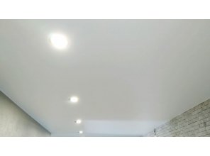 Монтаж потолка в коридоре 12 м2 с использованием пленки VIPCEILING серии MONLANGE M9001 (3.25)